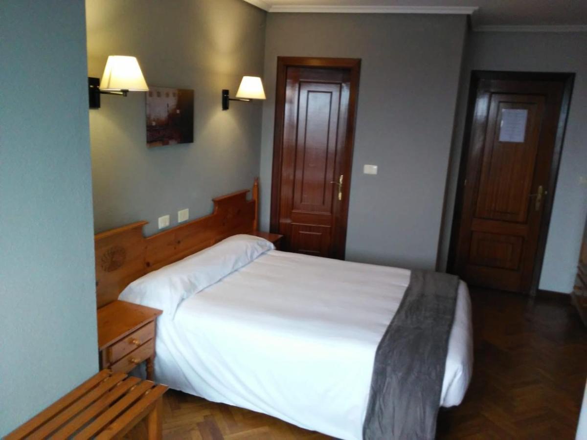 Albergue Hostal Sao Telmo Tui Exteriér fotografie